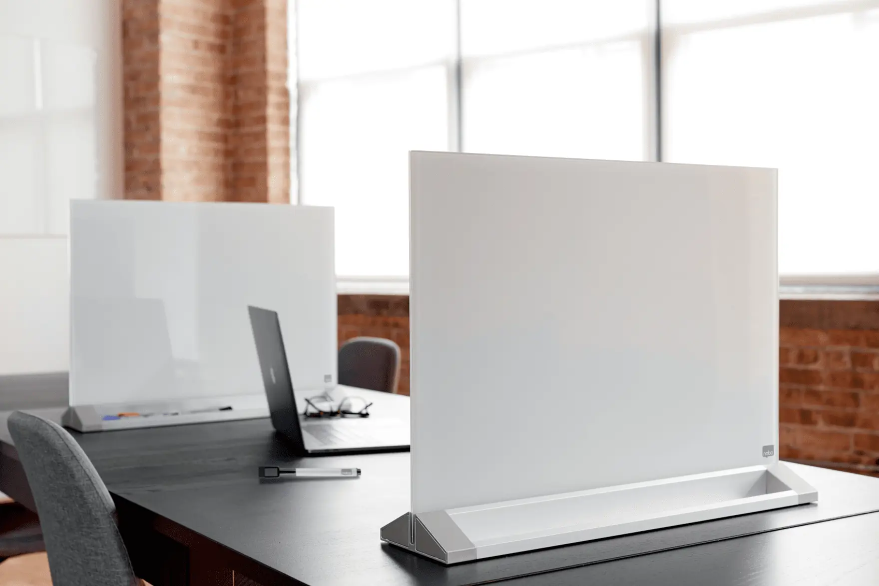 Nobo Freestanding Glass Desktop Whiteboard 600x430mm NOBO