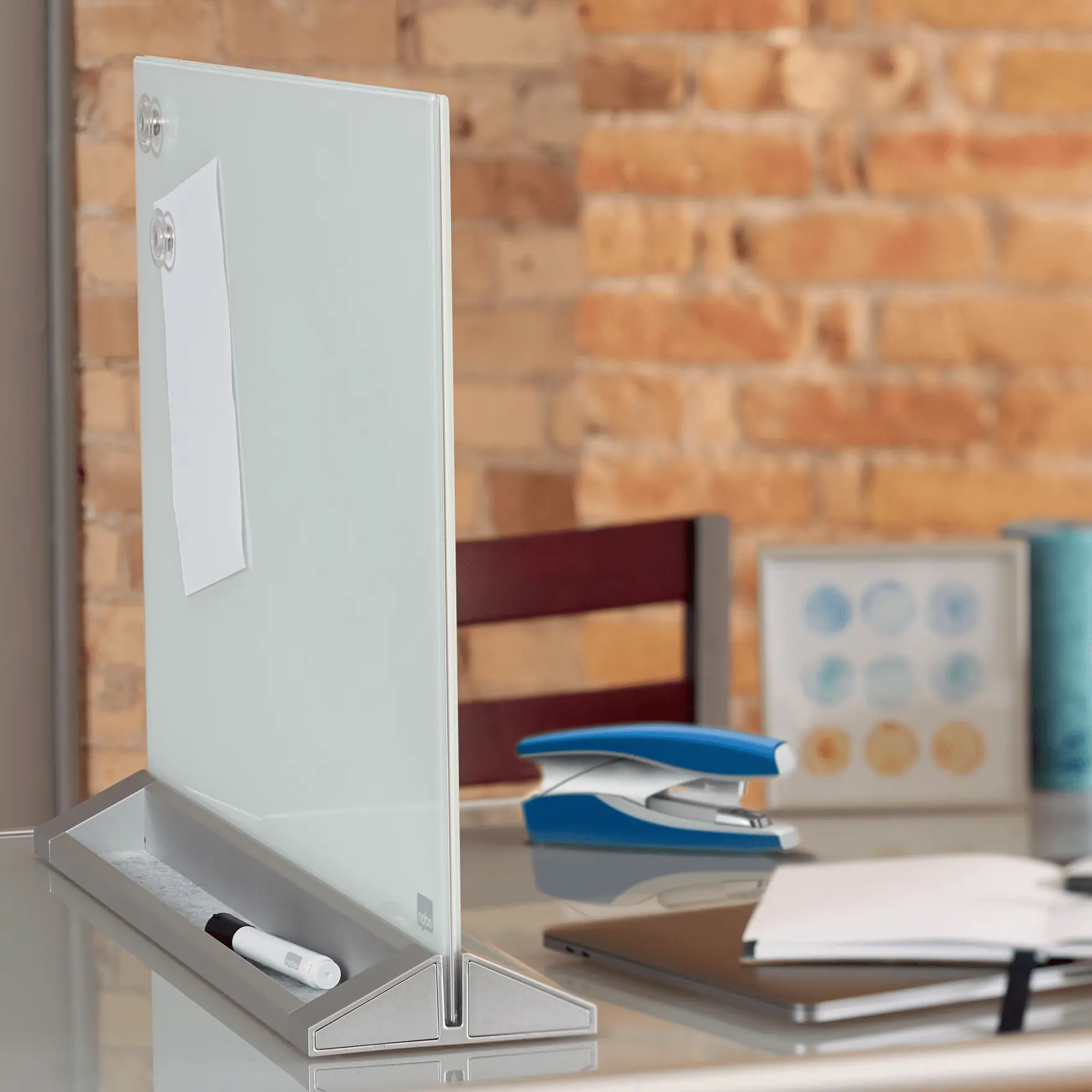 Nobo Freestanding Glass Desktop Whiteboard 600x430mm NOBO