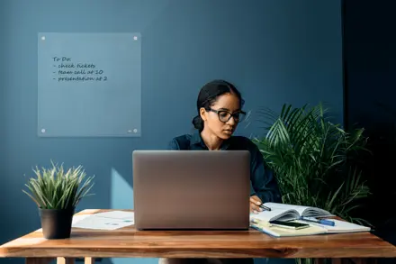Nobo transparent akryl mini whiteboard vægmonteret 450x450mm