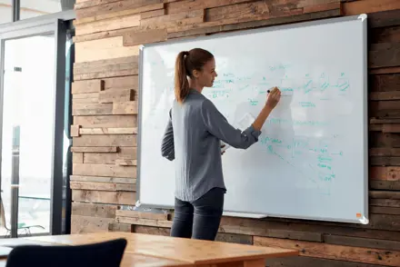 Nobo Premium Plus Whiteboard Stahl Widescreen 32"